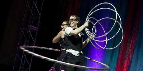 Spectacle Duo Hoops